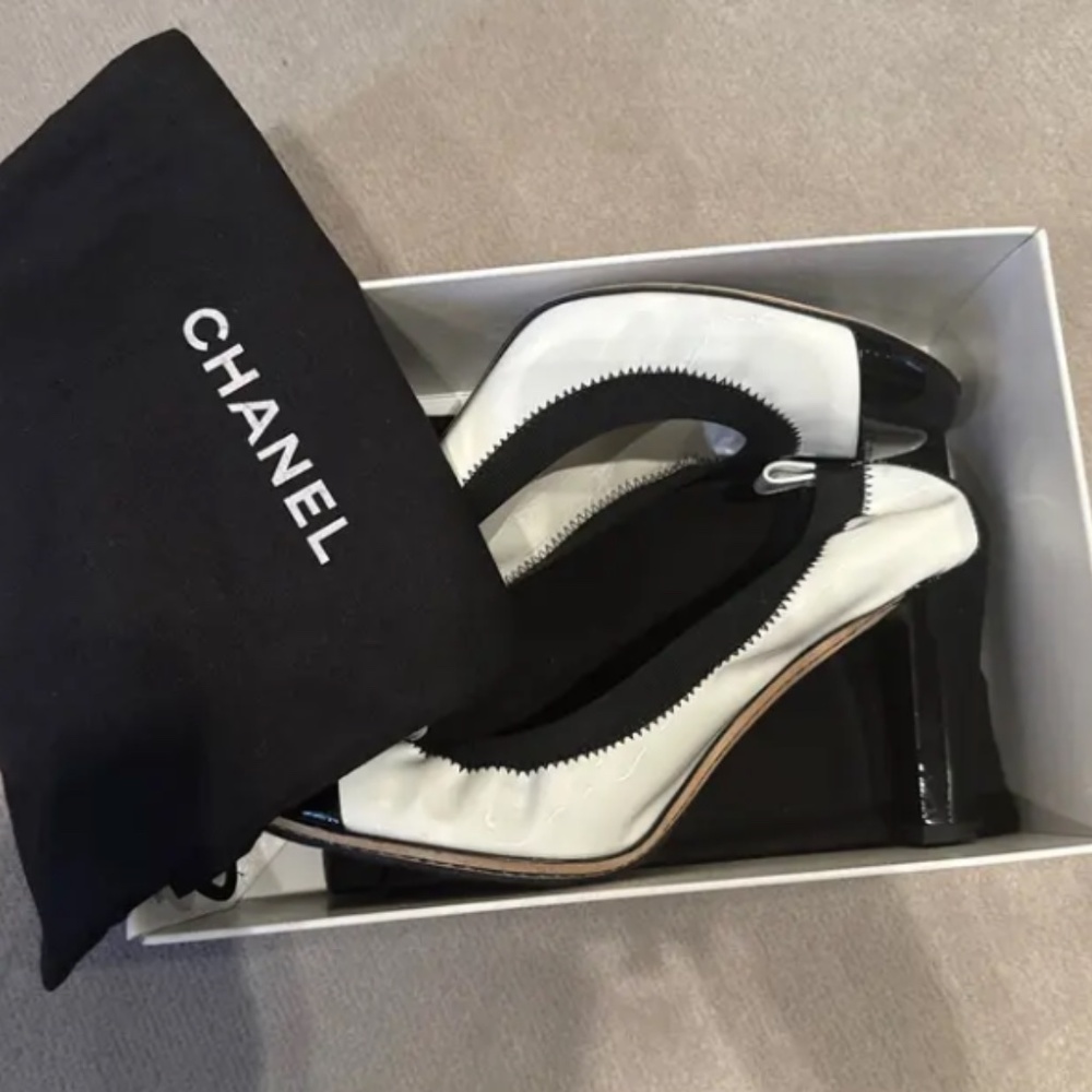 Chanel 100% Authencic - Picture 2 of 3